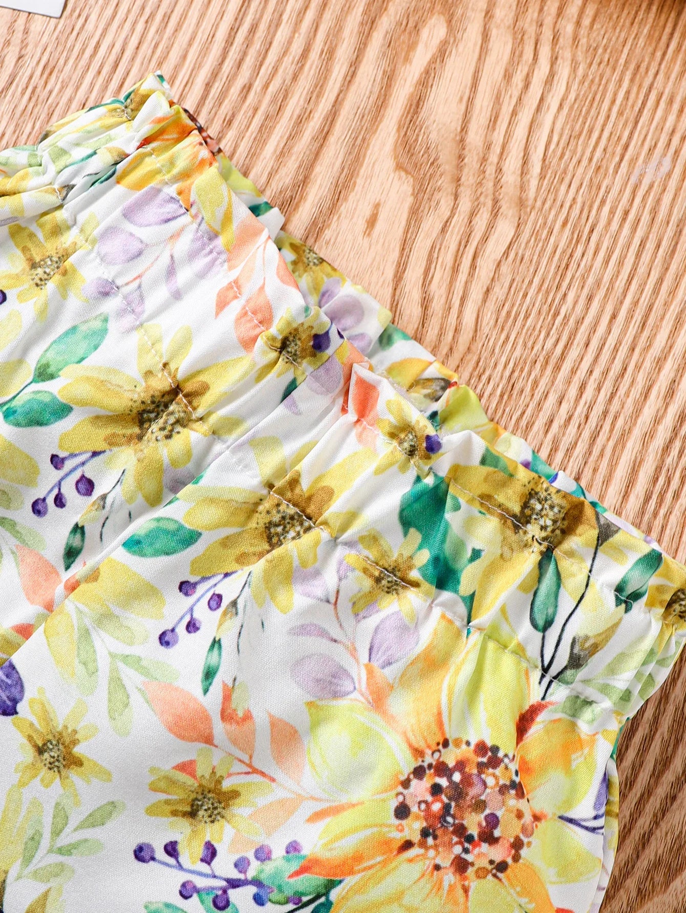 2-Piece Suspenders Top with Bow & Floral Shorts (For Girls 1-8 Years)