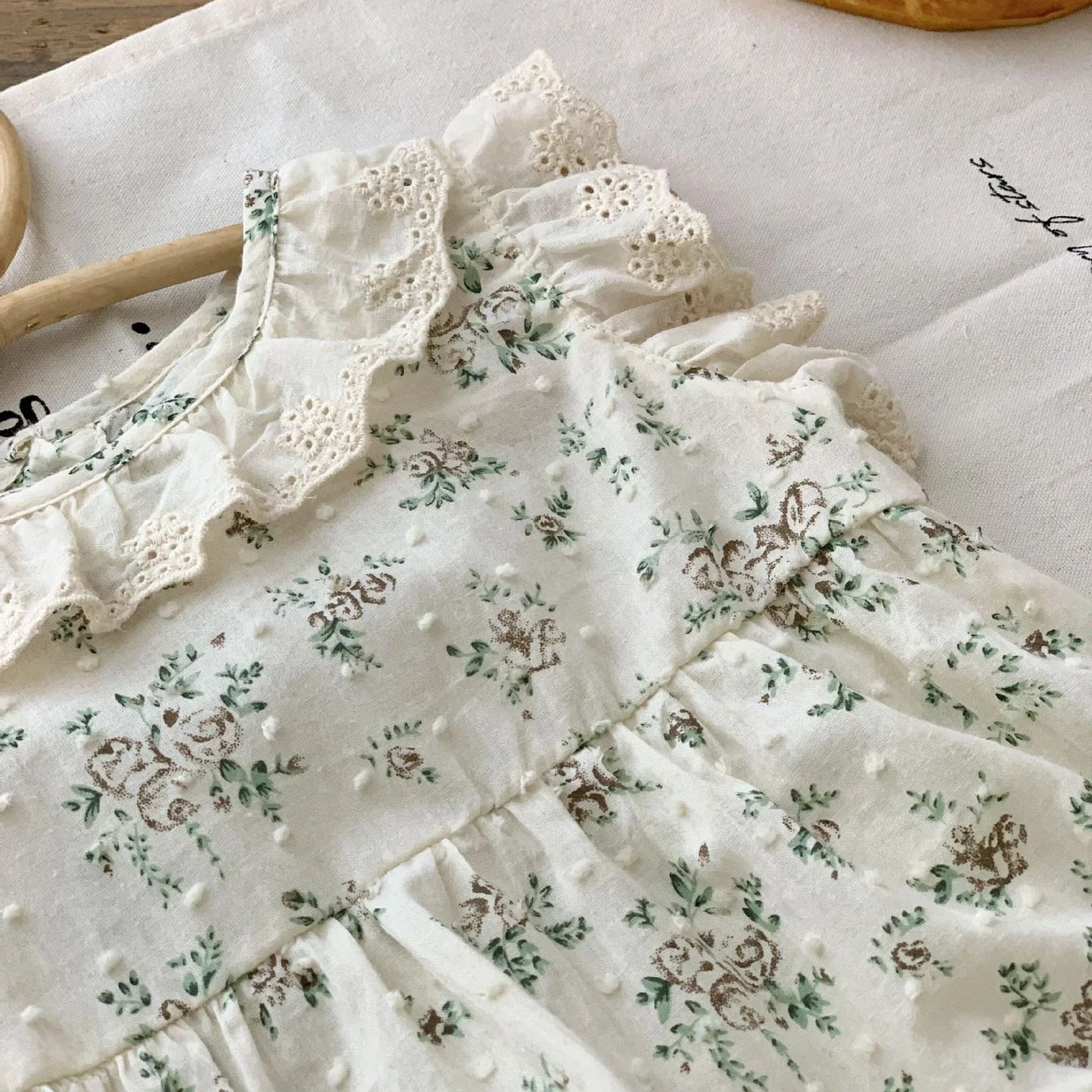 Flower Ruched Fly Sleeve Bodysuits for Baby Girls