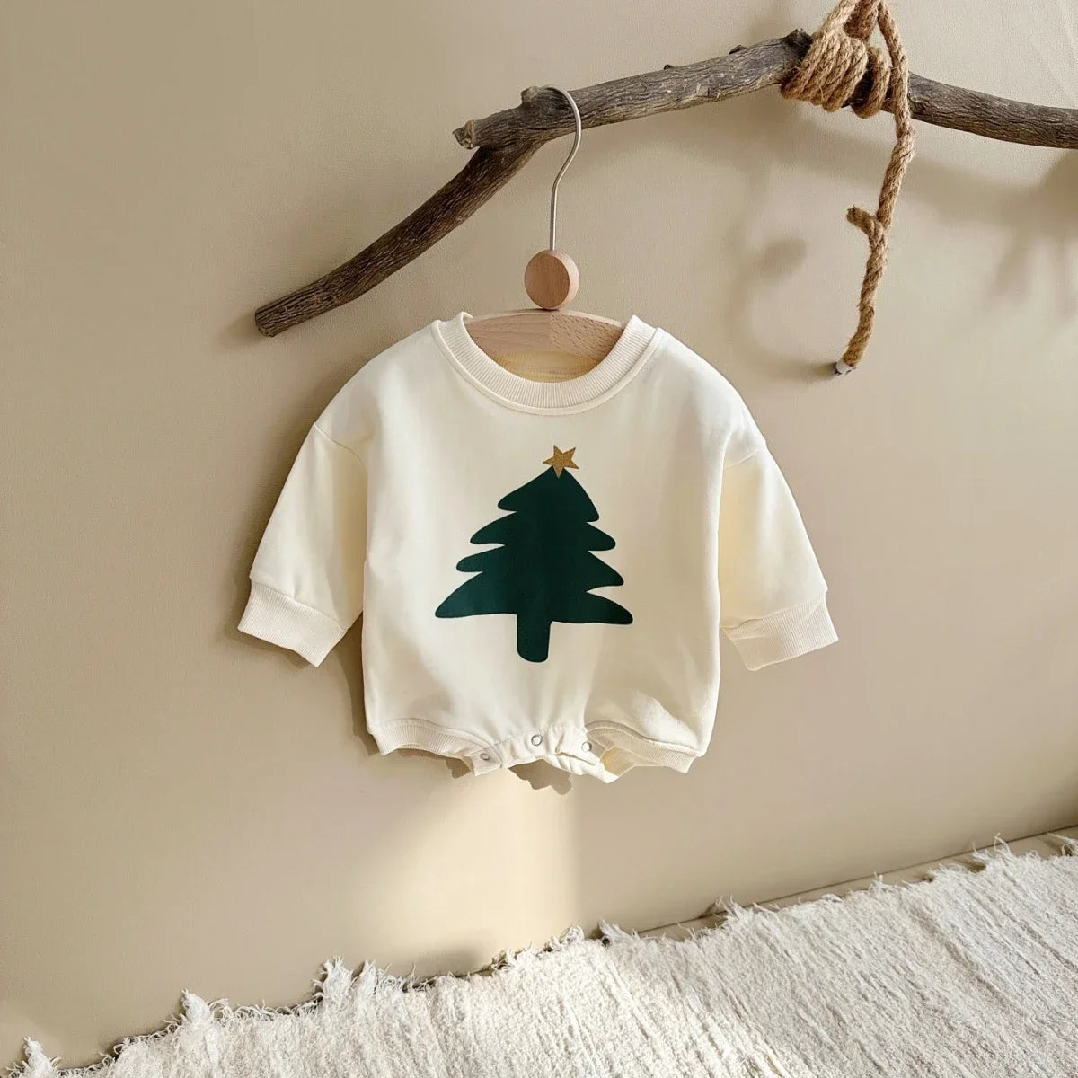 Baby Holiday Bodysuit – Christmas Tree Romper Newborns 0–12M