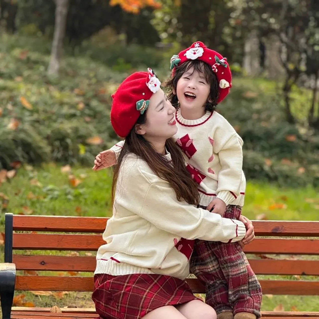 Kids Santa Beret – Winter Woolen Cap